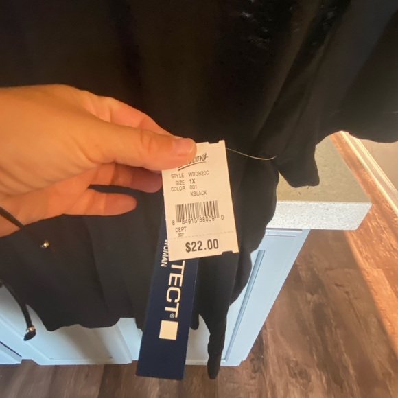 Woman’s Black T shirt - Picture 3 of 5